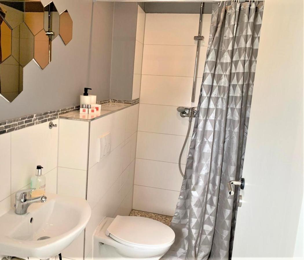 Apartment Voll Moebeliert Mit Balkon Bremen Exteriör bild